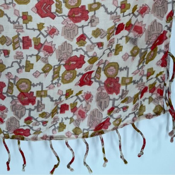 1937 Accessories Wool Floral Fringe Scarf Shawl in Red/Greenish Yellow/Beige - Picture 5 of 6